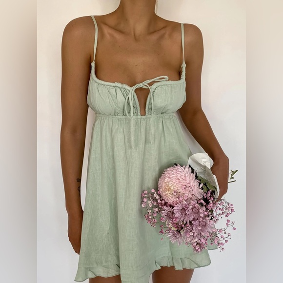 Princess Polly Dresses & Skirts - Princess Polly Light Green Mini Dress